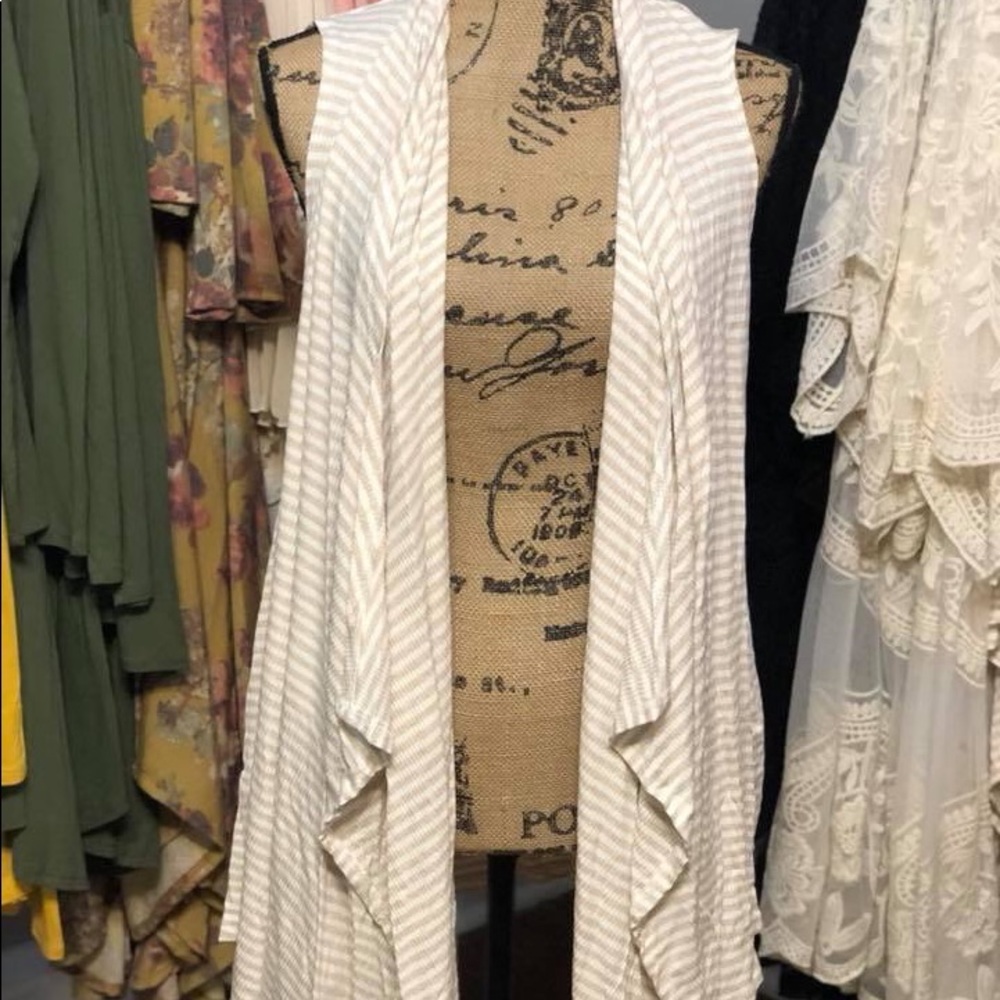 Sleeveless Cardigan